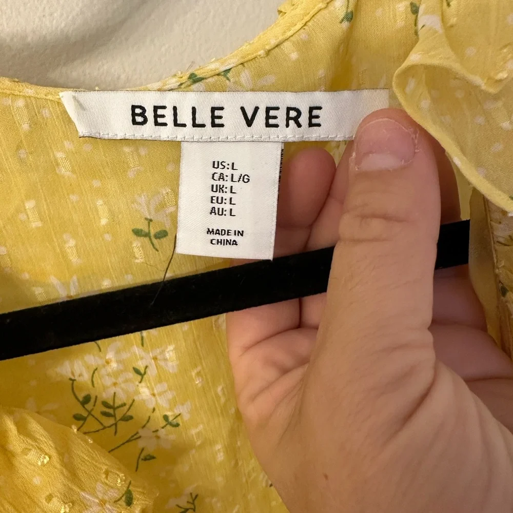 Elegant Yellow Floral Ruffle Blouse - Picture 3 of 5